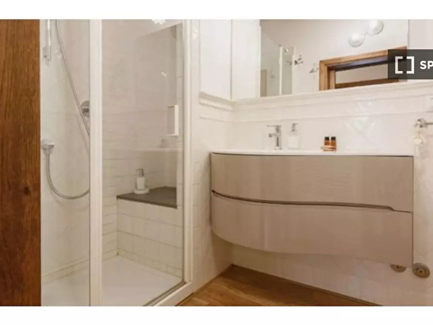 Immagine 19 di Appartamento in affitto  in Via del Porcellana a Firenze