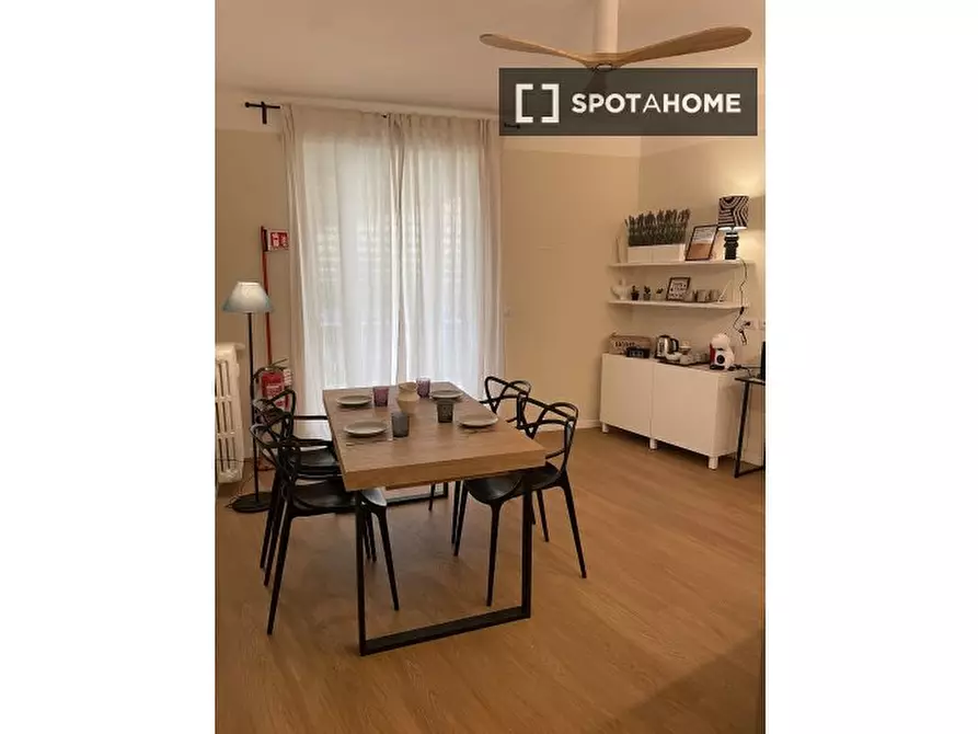 Immagine 8 di Camera condivisa in affitto  in Via Riano a Roma