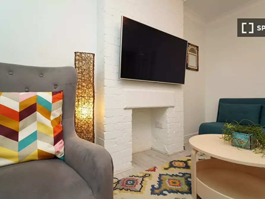 Immagine 15 di Appartamento in affitto  in Brampton Gardens a West Molesey