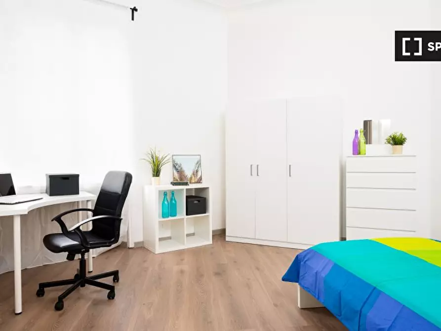 Immagine 3 di Camera condivisa in affitto  in Via S Paolo a Torino