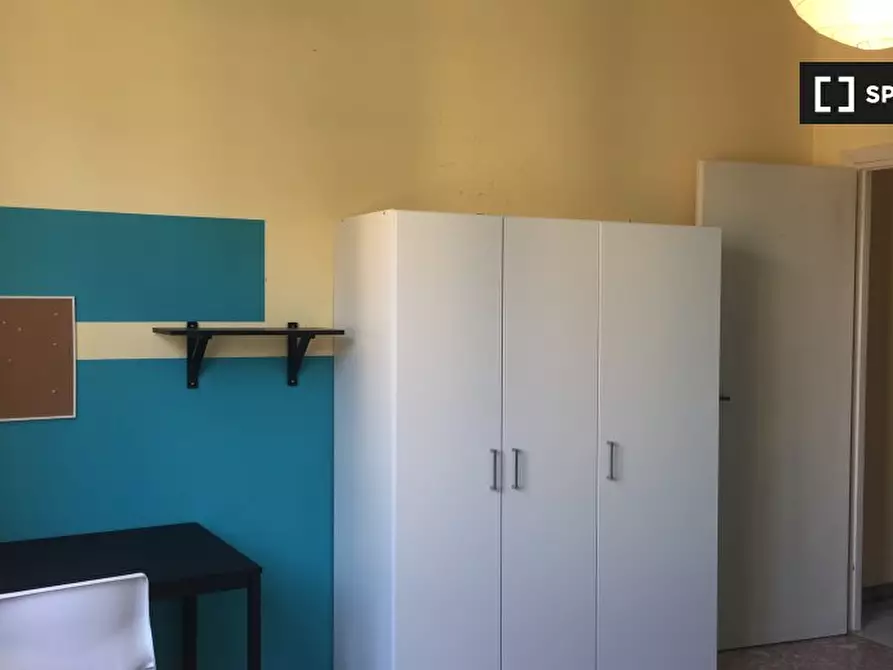 Immagine 2 di Camera condivisa in affitto  in Via Monte Cristallo a Roma
