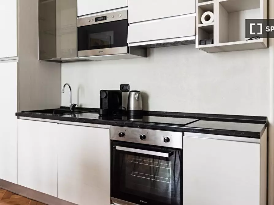 Immagine 16 di Appartamento in affitto  in Viale Regina Giovanna a Milano