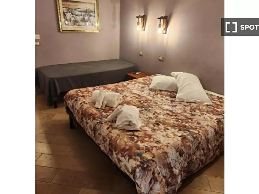 Immagine 5 di Camera condivisa in affitto  in Via Silvio Benco a Roma