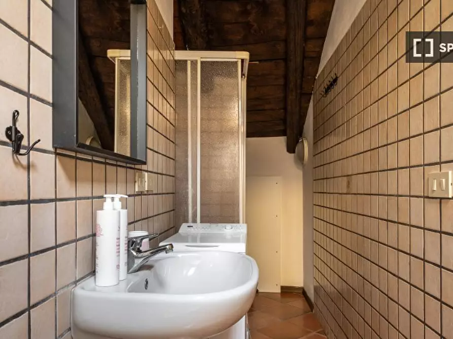 Immagine 16 di Appartamento in affitto  in Via Nosadella a Bologna