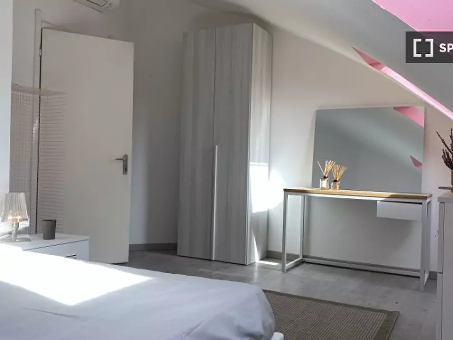 Immagine 5 di Camera condivisa in affitto  in Giovanni Maria a Milano