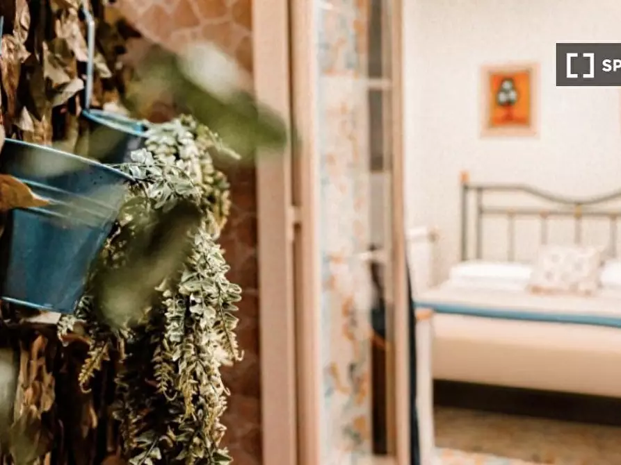 Immagine 2 di Camera condivisa in affitto  in V. Salvator Rosa a Napoli