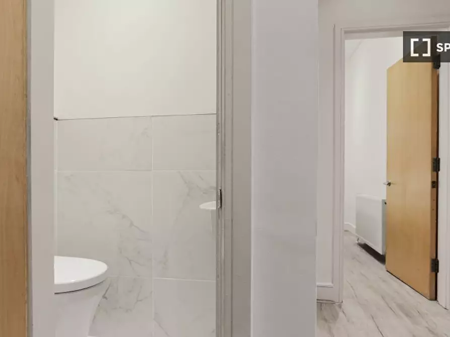 Immagine 12 di Appartamento in affitto  in Trebovir Rd a Kensington