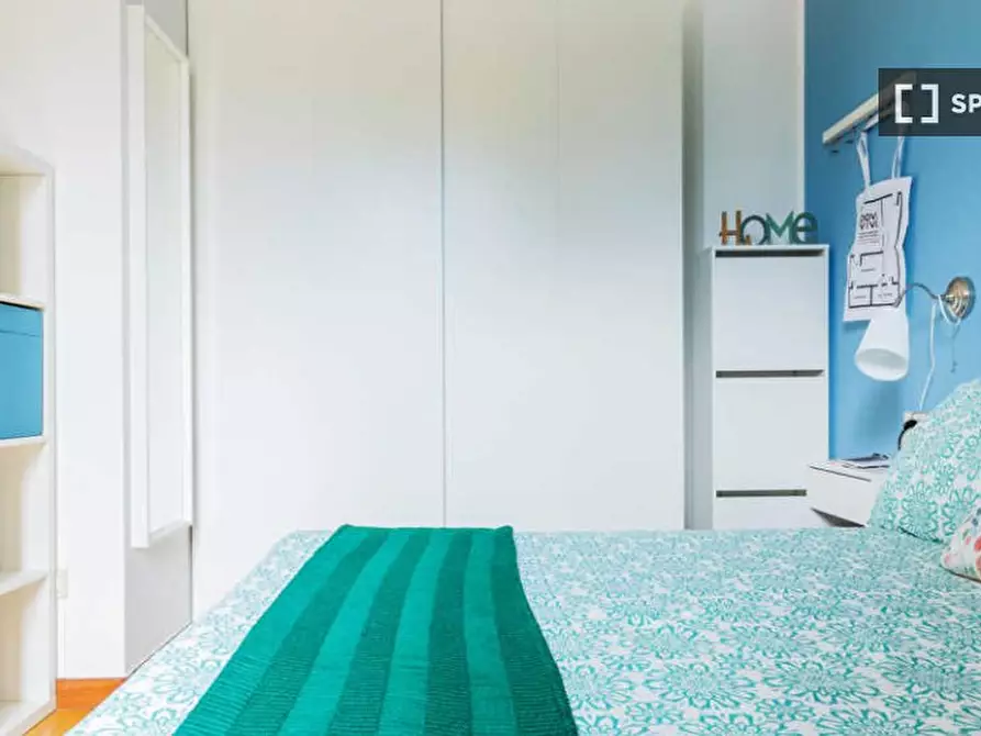 Immagine 3 di Camera condivisa in affitto  in Via dei Fontanili Milan a Milano