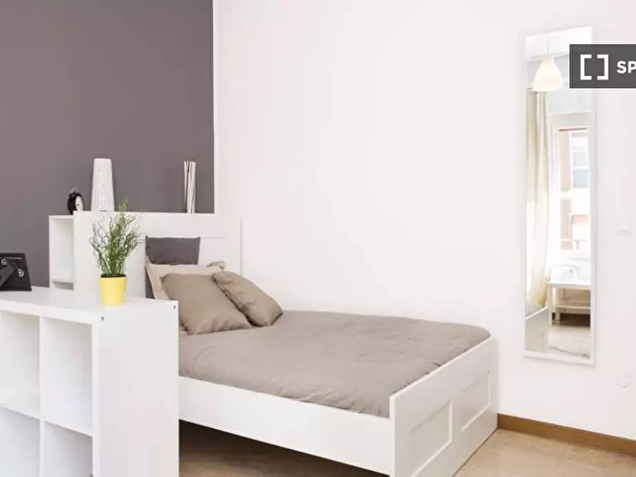 Immagine 2 di Camera condivisa in affitto  in Viale Carlo Espinasse a Milano