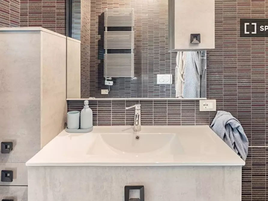 Immagine 3 di Camera condivisa in affitto  in Via di Casal Bertone a Roma