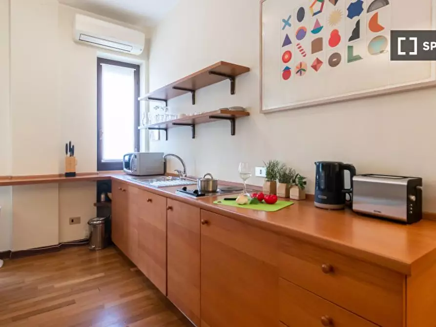 Immagine 2 di Ufficio in affitto  in Via Domodossola a Milano