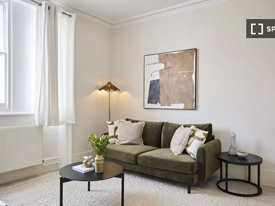 Immagine 17 di Appartamento in affitto  in Queensberry Place a Kensington