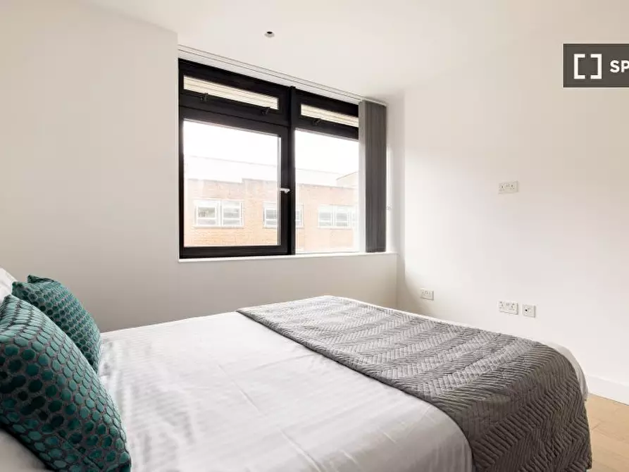 Immagine 14 di Appartamento in affitto  in Harlequin Ave a Hounslow