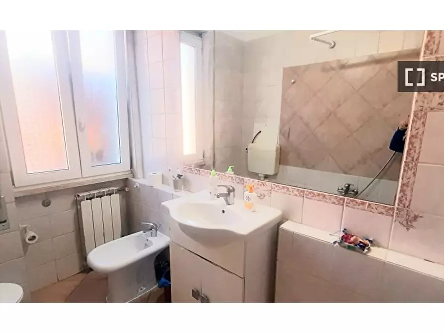 Immagine 13 di Camera condivisa in affitto  in Via Cesare Bazzani a Roma