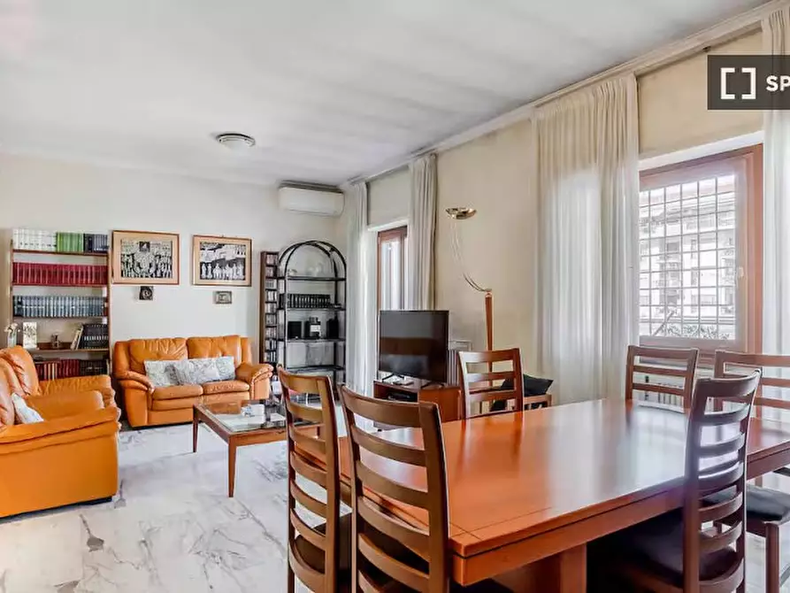 Immagine 1 di Appartamento in affitto  in Via Vincenzo Ussani a Roma
