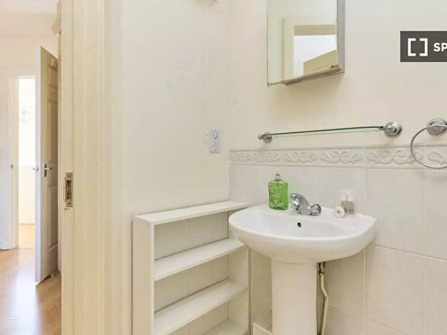 Immagine 12 di Appartamento in affitto  in Butler Close a Barnet