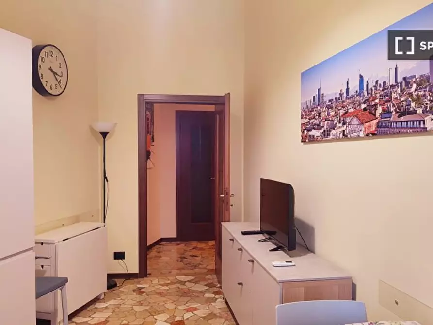 Immagine 2 di Appartamento in affitto  in Via Tavazzano a Milano