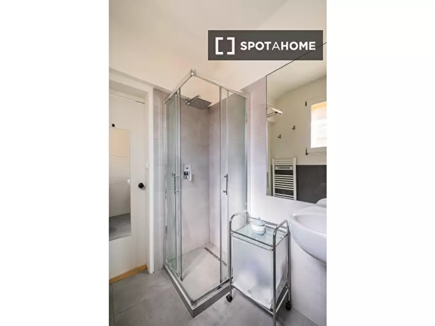 Immagine 16 di Appartamento in affitto  in Via del Pratello a Bologna