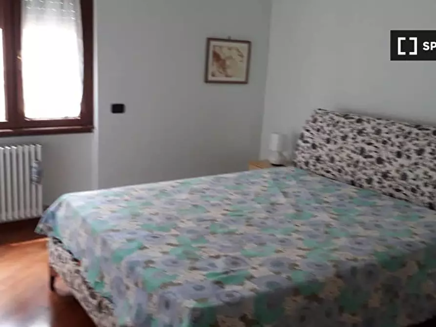 Immagine 2 di Camera condivisa in affitto  in Via Tuscolana, 00179 Roma RM, Italy a Roma