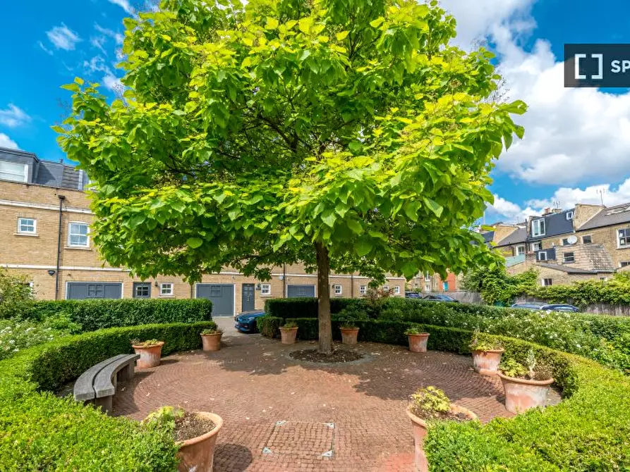 Immagine 7 di Appartamento in affitto  in Wendle Square a Wandsworth