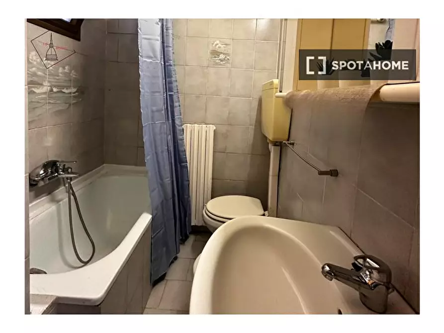 Immagine 12 di Camera condivisa in affitto  in Via Carlo Noè a Torino