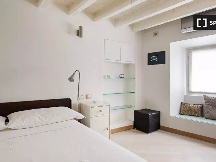 Immagine 18 di Appartamento in affitto  in Via Sant'Agnese a Milano