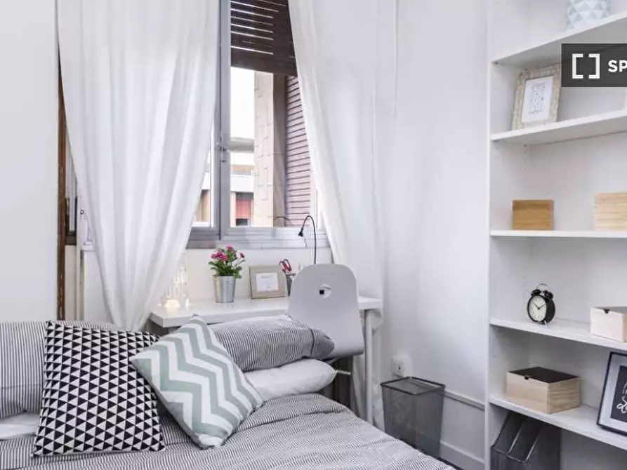 Immagine 2 di Camera condivisa in affitto  in Via Giuseppe Frua a Milano