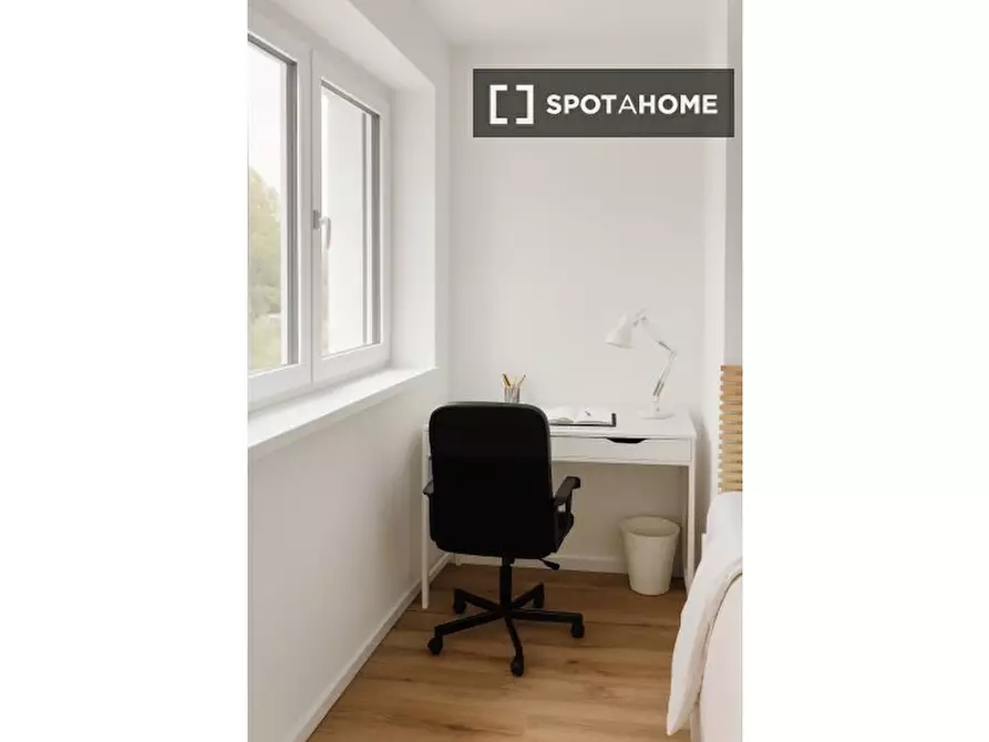 Immagine 17 di Camera condivisa in affitto  in per Cognola a Trento