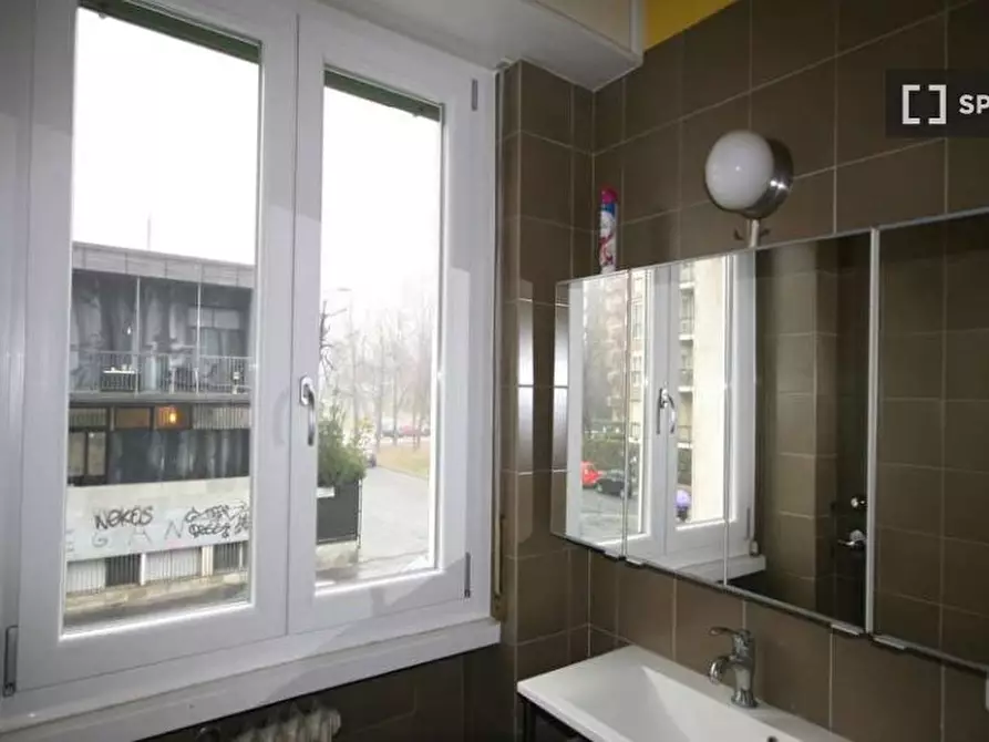 Immagine 8 di Camera condivisa in affitto  in Via Restelli a Milano