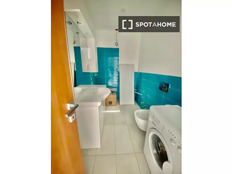 Immagine 5 di Camera condivisa in affitto  in Via Ugo Foscolo a Sesto San Giovanni