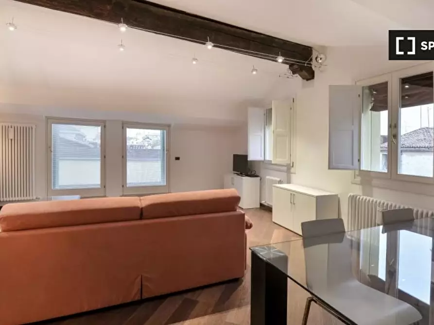 Immagine 12 di Appartamento in affitto  in Via delle Moline a Bologna