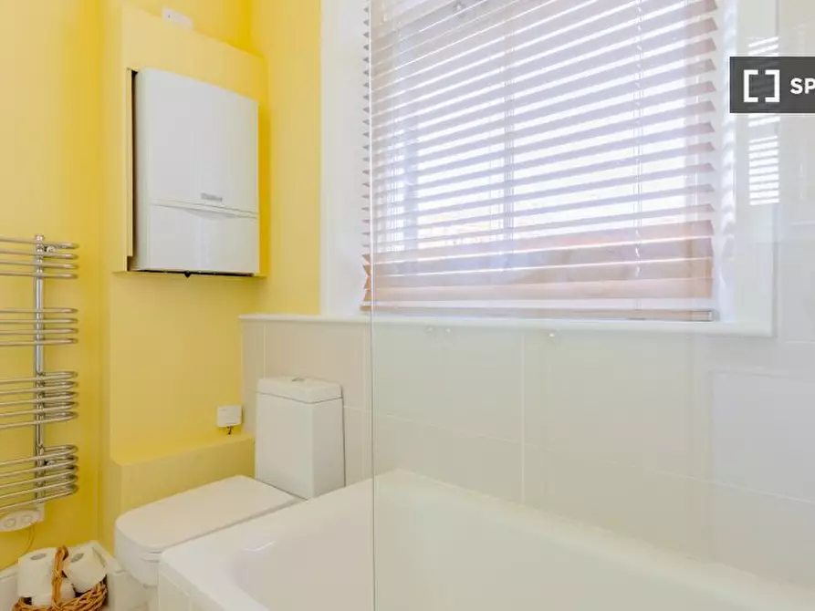 Immagine 11 di Appartamento in affitto  in flat a Kensington