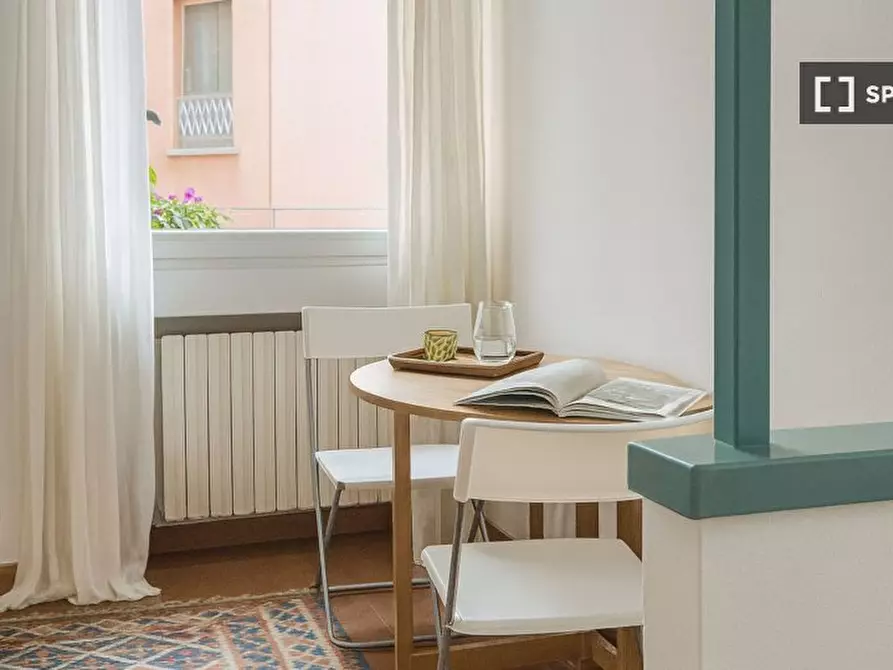 Immagine 2 di Appartamento in affitto  in Via G. Leopardi a Milano