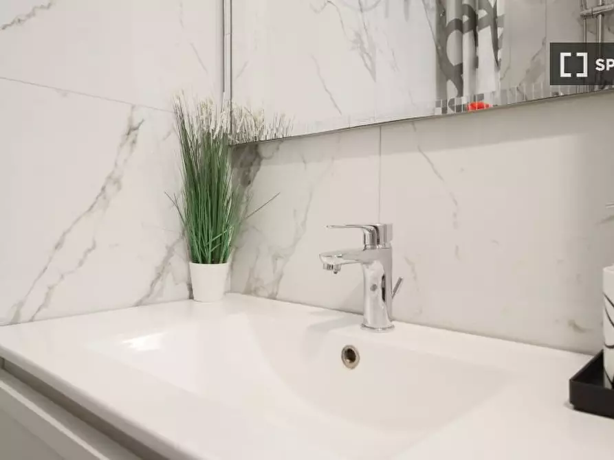 Immagine 11 di Appartamento in affitto  in Via Cesena a Roma