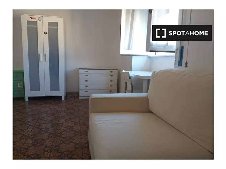 Immagine 15 di Camera condivisa in affitto  in Via Teodolfo Mertel a Roma