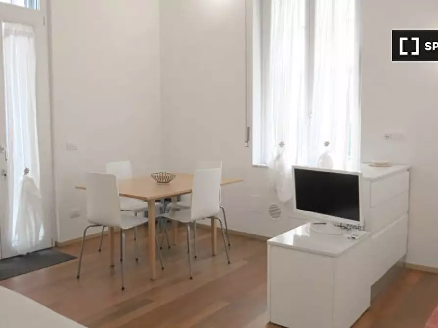 Immagine 5 di Appartamento in affitto  in Via Giambellino a Milano