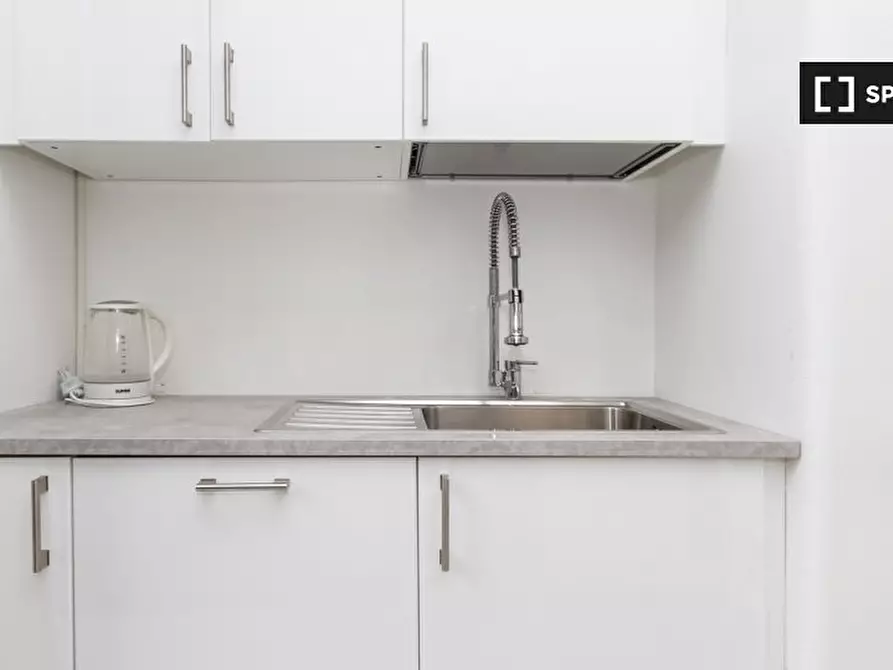 Immagine 12 di Camera condivisa in affitto  in Viale Regina Giovanna a Milano