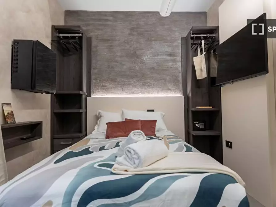 Immagine 2 di Camera condivisa in affitto  in Via Faenza a Firenze