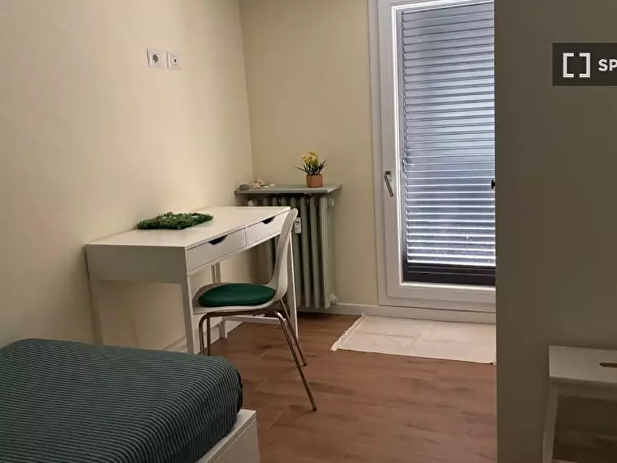 Immagine 5 di Camera condivisa in affitto  in Via Oslavia a Sesto San Giovanni