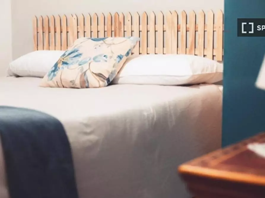 Immagine 3 di Camera condivisa in affitto  in V. Salvator Rosa a Napoli