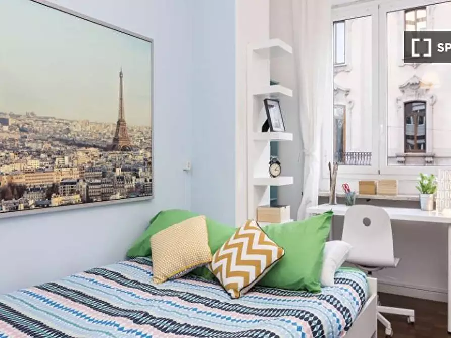 Immagine 4 di Camera condivisa in affitto  in Via Antonio Canova a Milano