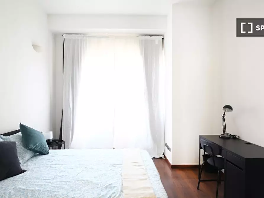 Immagine 1 di Camera condivisa in affitto  in Viale Vittorio Veneto a Milano