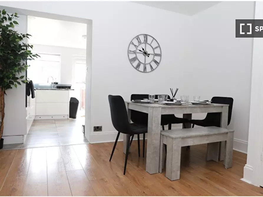 Immagine 1 di Appartamento in affitto  in Greenwood Ave a Enfield