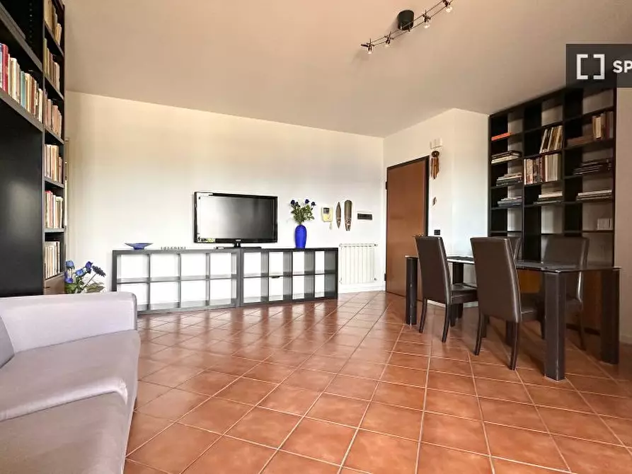 Immagine 9 di Camera condivisa in affitto  in Via Alberto Lupo a Roma