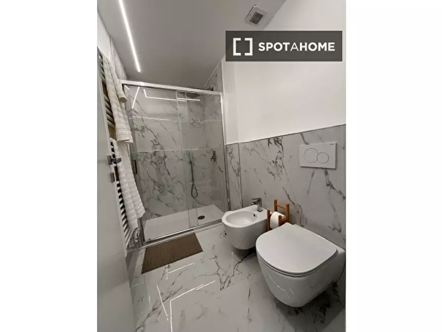 Immagine 10 di Ufficio in affitto  in Via Oglio a Milano