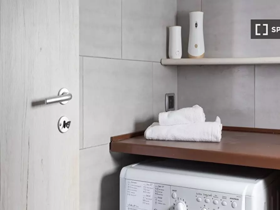 Immagine 10 di Ufficio in affitto  in Via Verona a Milano