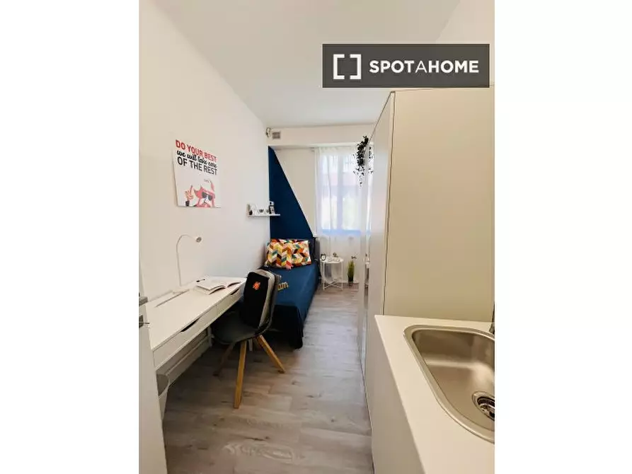 Immagine 2 di Camera condivisa in affitto  in Fabio Filzi a Trento