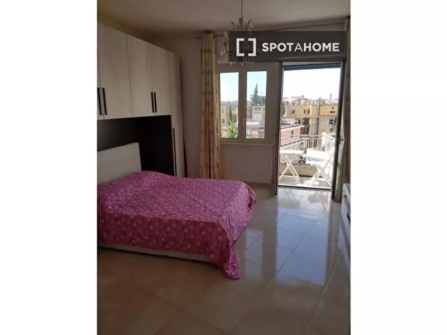 Immagine 15 di Camera condivisa in affitto  in Via Alba, 00182 Roma RM, Italy a Roma