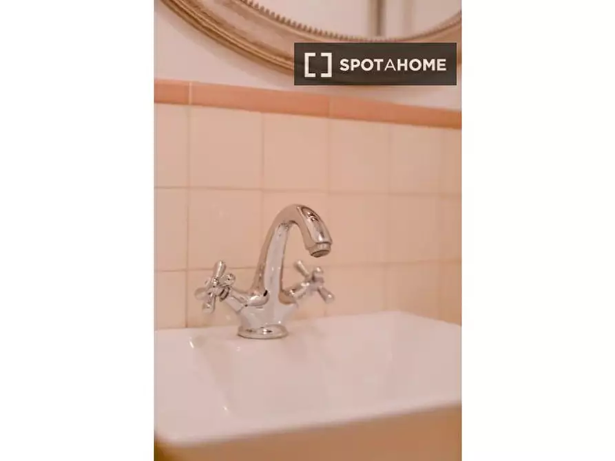 Immagine 13 di Ufficio in affitto  in Viale Enrico Panzacchi a Bologna