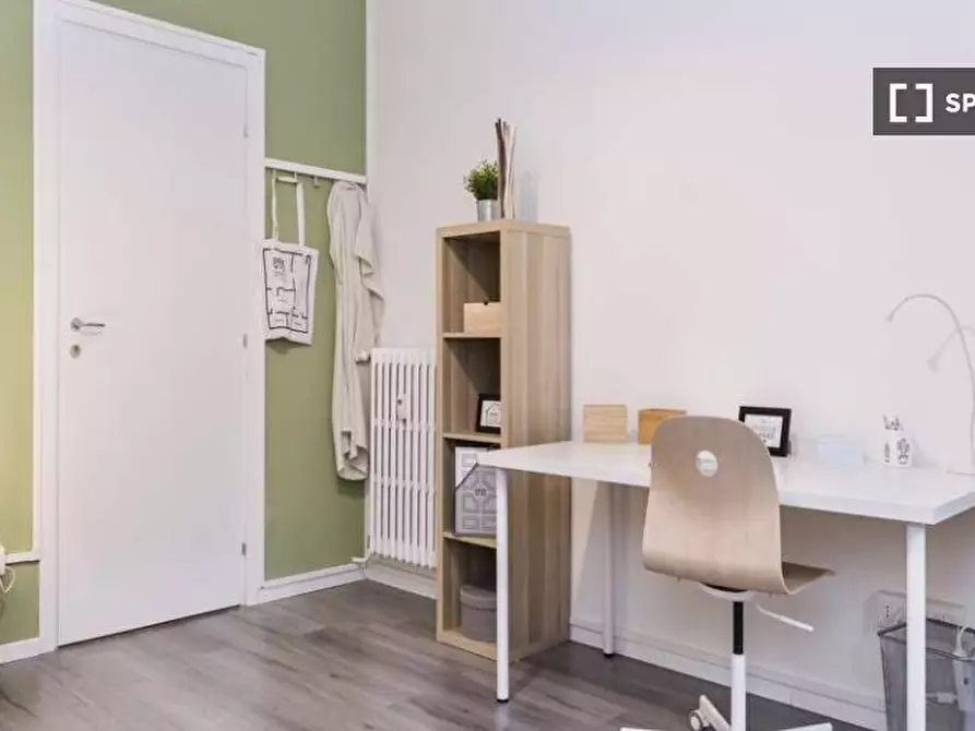 Immagine 1 di Camera condivisa in affitto  in Via Melchiorre Gioia a Milano